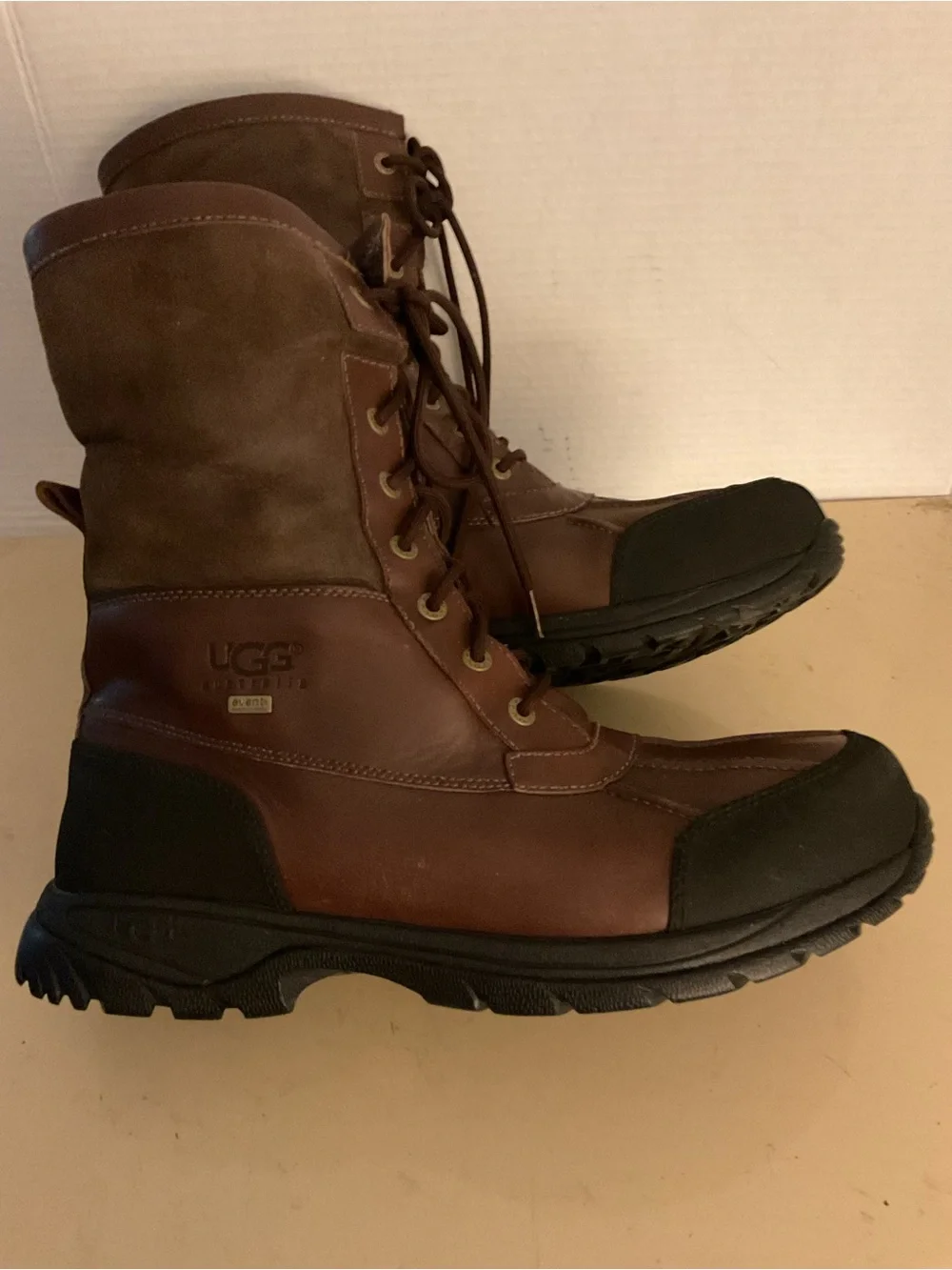 UGG men’s brown leather suede Adirondack waterproof boots US 12